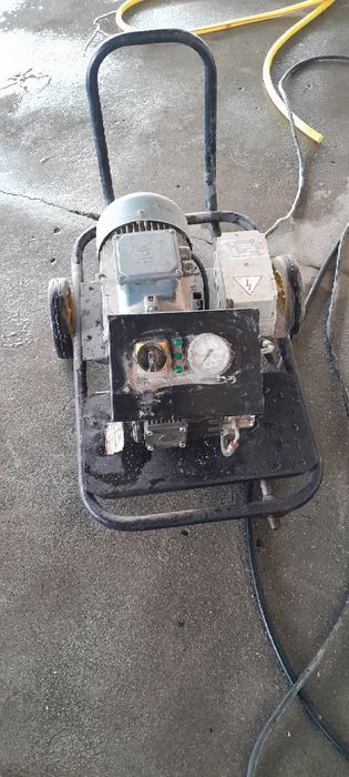 Omax karcher sotiladi xolati yaxshi
