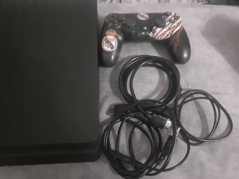 PlayStation 4 slim