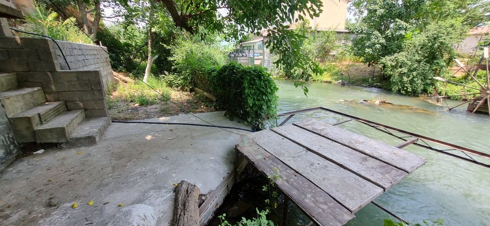 Учаска чирчик бахова жой шахар марказида