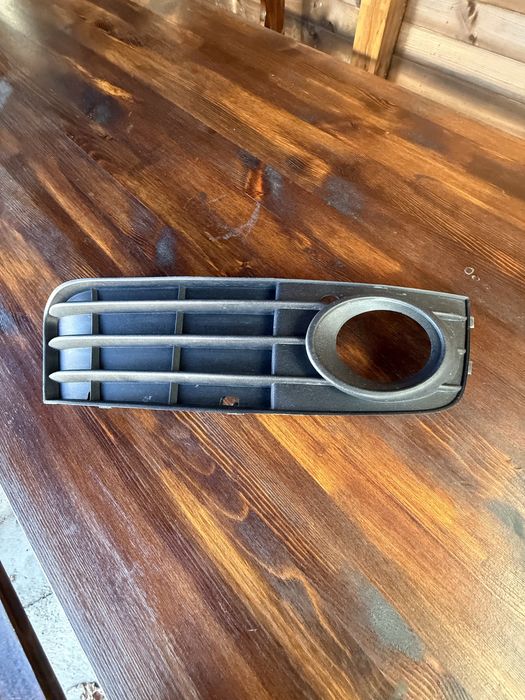 Решетки за халогени ауди А4б8