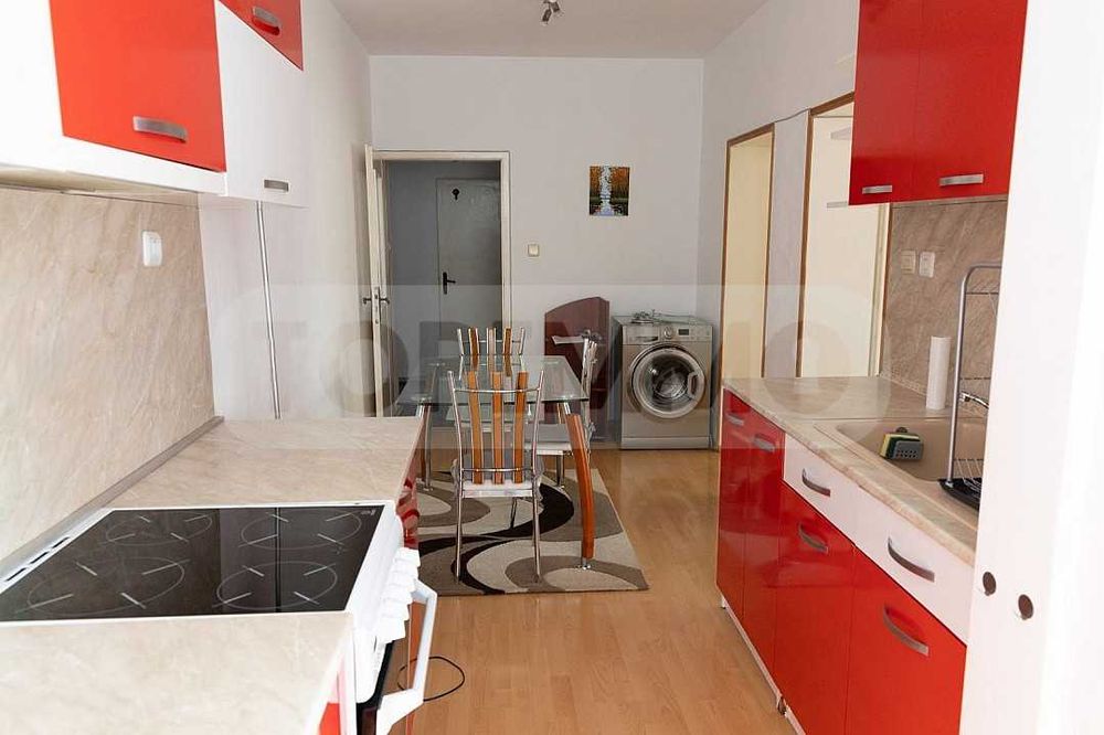 Дава се под наем Тристаен апартамент в Варна, Цветен квартал - 90 кв.м за 698.19 € - Снимка #3