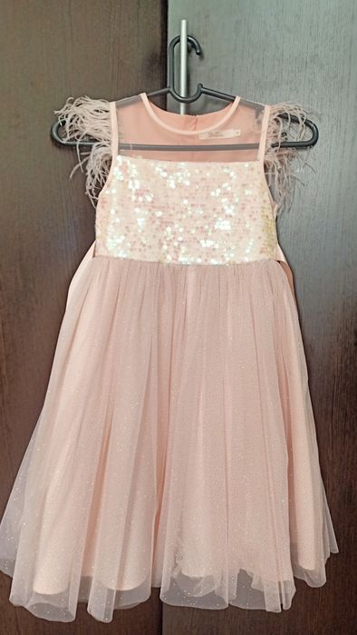 Продам платье для девочки