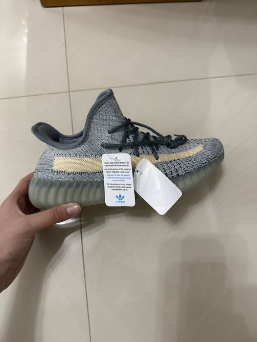 Adidasi Adidas Yeezy