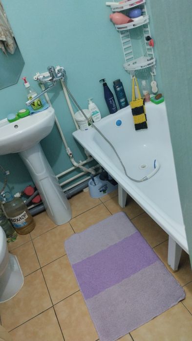 Девушку на подселение