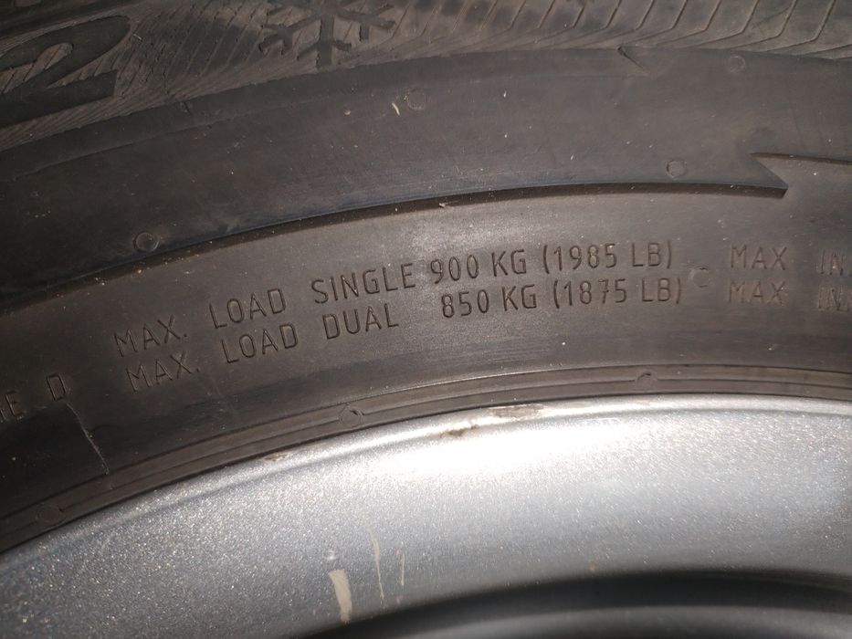 195/70/15  SEMPERIT Van grip 2 /БУСОВИ/