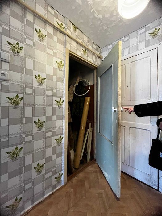 Продается 1 к на ЖД вокзал