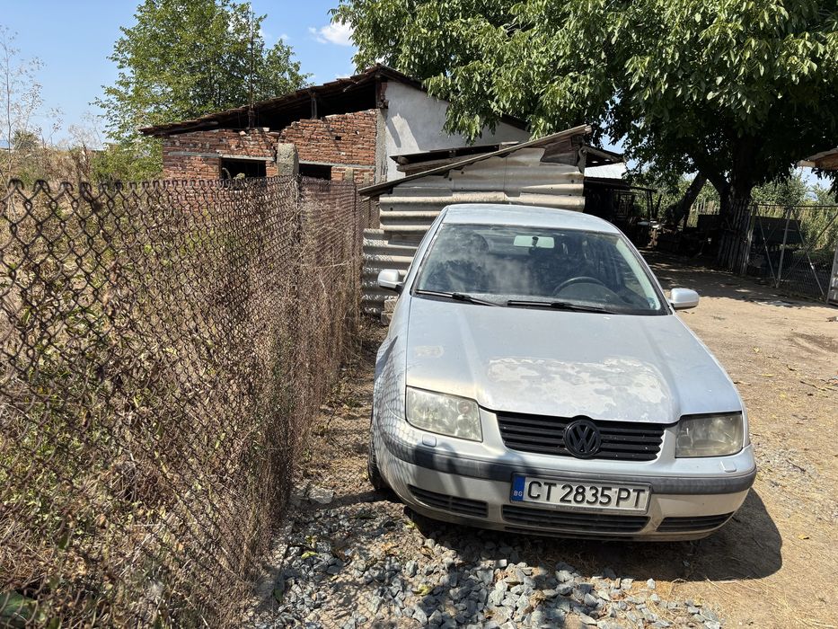 VW Bora 1.6 16V 77 kw.
