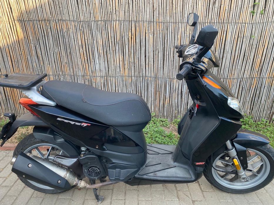 Scuter 125 Aprilia SG