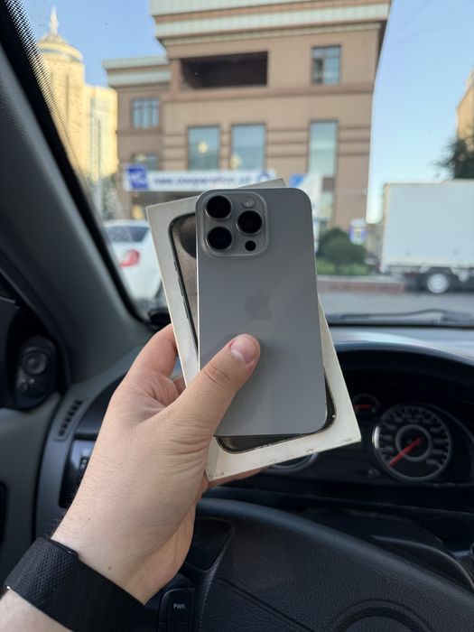 iPhone 15 Pro  256Gb  79% Yomkost