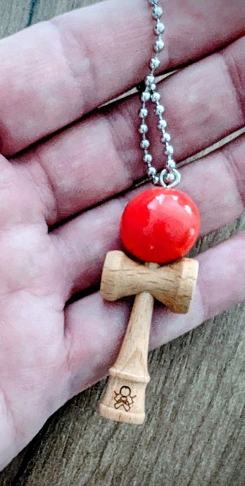 Accesorii (set cadou) pentru Kendama: ață, breloc, port-kendama (husă)
