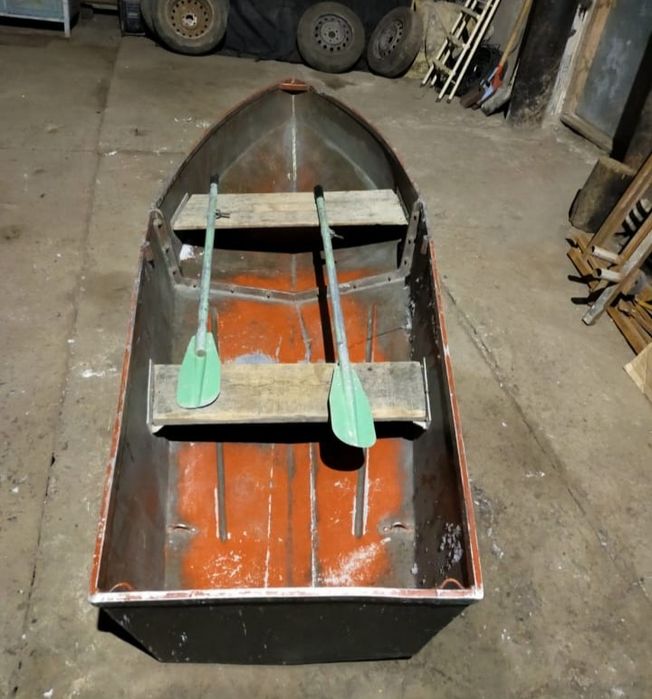 Алюминиевая лодка.