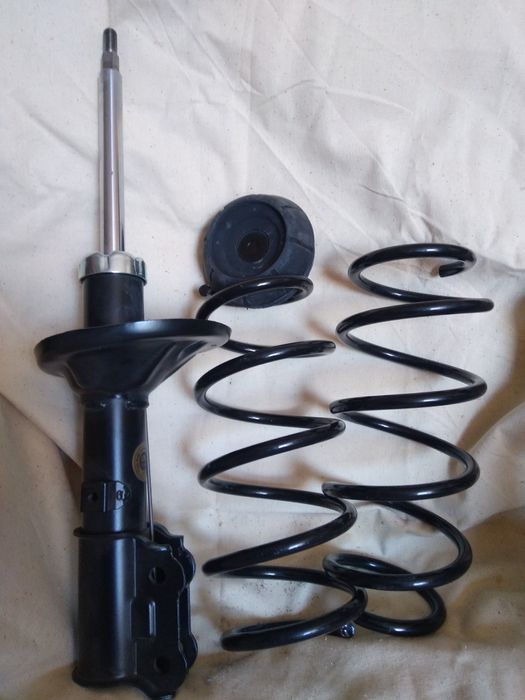 Продам амортизатор и пружины