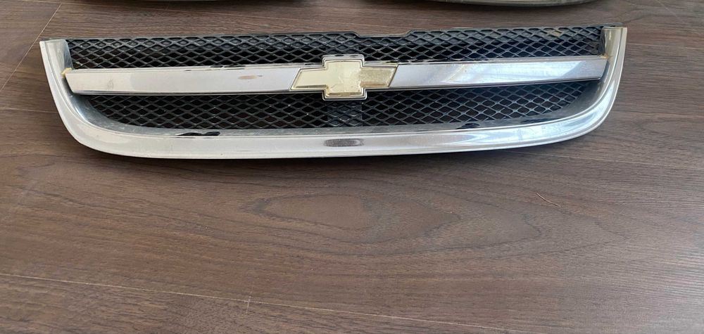 Б/у запчасти Ласетти 1.6 ники облицовка