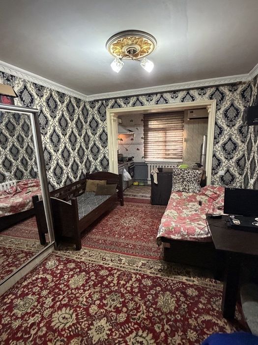 1/4/4. Сергели 2. Дом галерейка, квартира 32 м². Метро "Chinor" 400 м