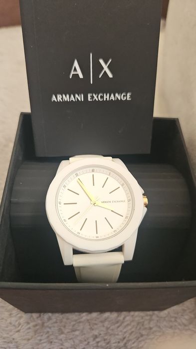 Часовник Armani EXCHANGE