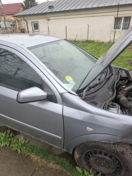 Vand piese Opel Astra G.