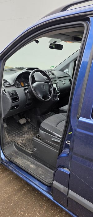 Mercedes Vito 113 Cdi 8+1 locuri 2011
