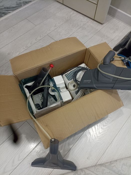 Продается пылесос в отличном состоянии
