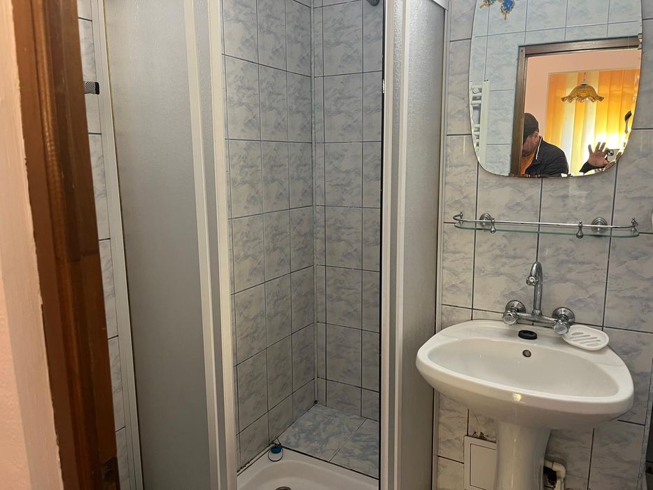 Vând garsonieră Petroșani Nord