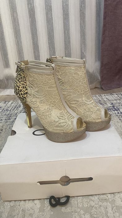 Продам классные босоножки