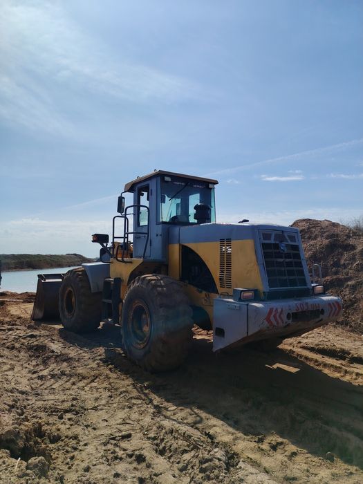 Погрузчик 3х кубовый