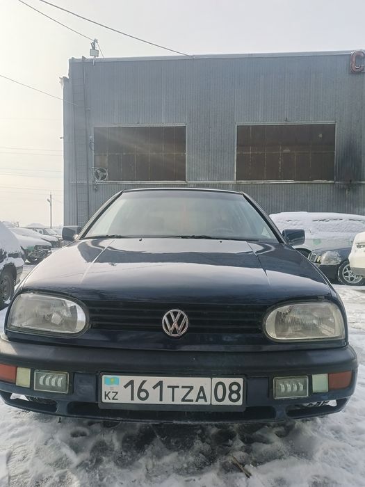 Фолсфаген Гольф 3