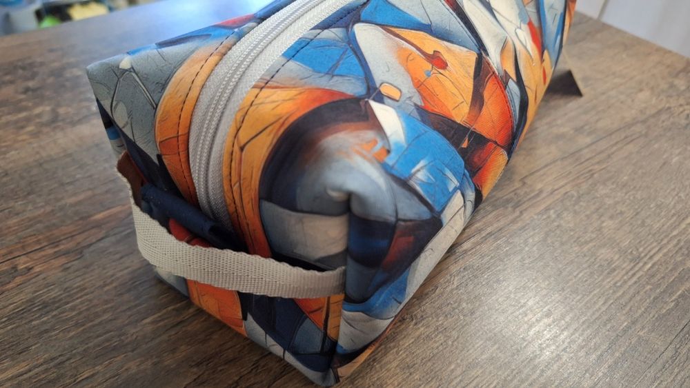 Borseta cosmetice / necessaire /pouch