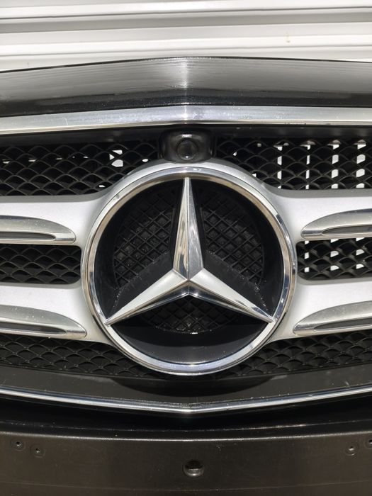 Предна броня за Мерцедес W213 AMG