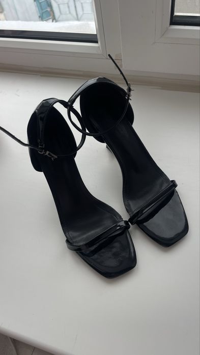 Продам каблуки на выход