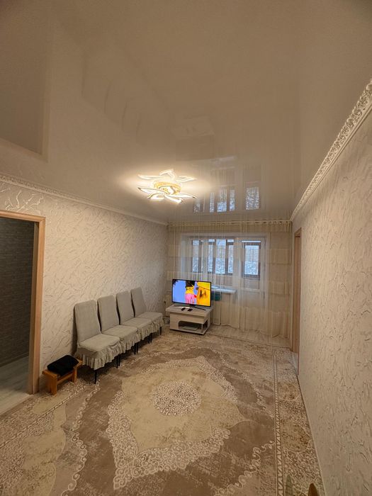 Продается срочно  2-х комнатная квартира , район площади