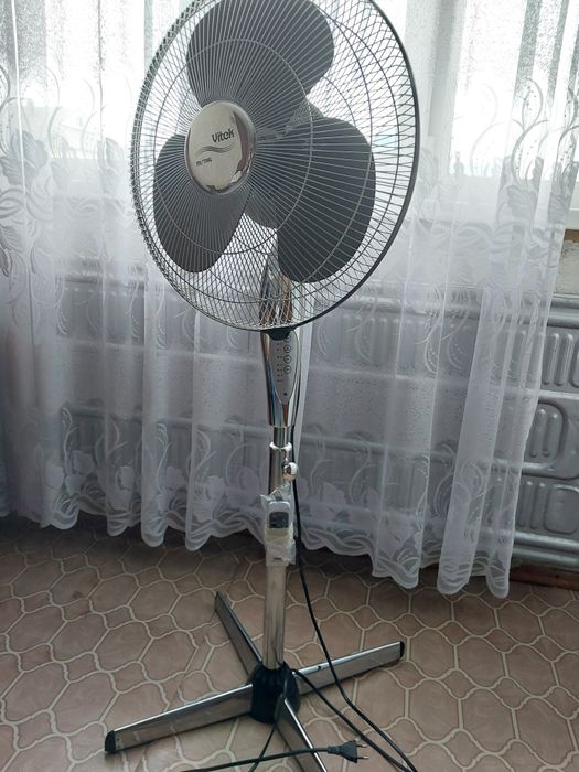 Вентилятор с пультом