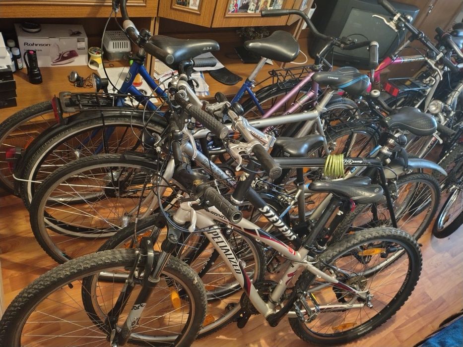 Vând biciclete mai multe modele