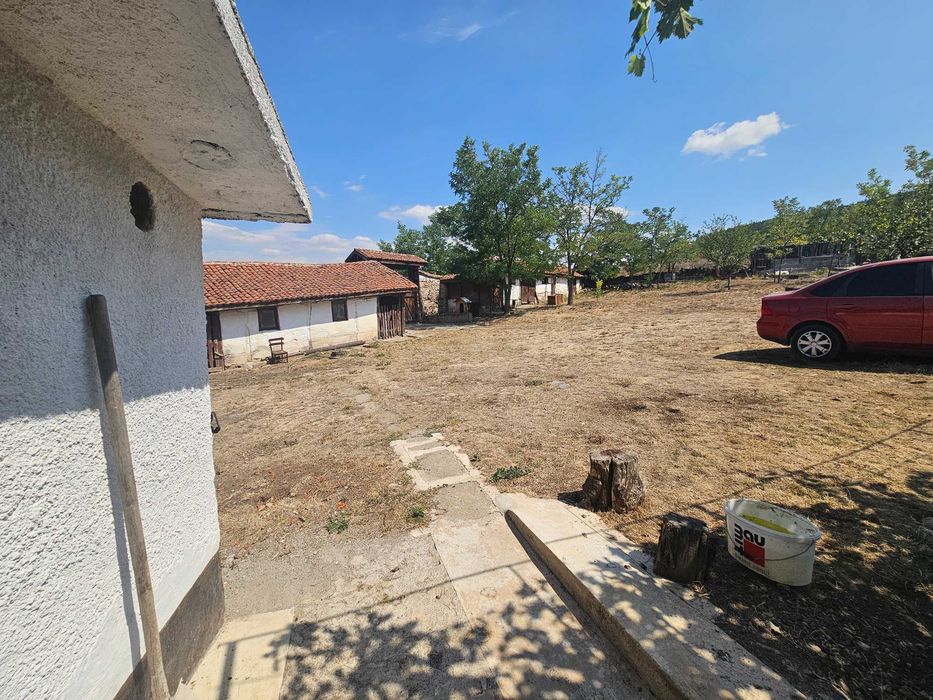 Продава се Къща в Радомир - 70 кв.м за 3143 €/кв.м - Снимка #4