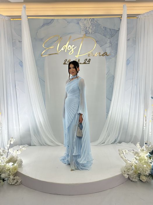 Продам платье размер 36