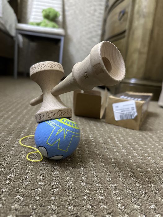 Kendama hun urilizata semnata de Xremus