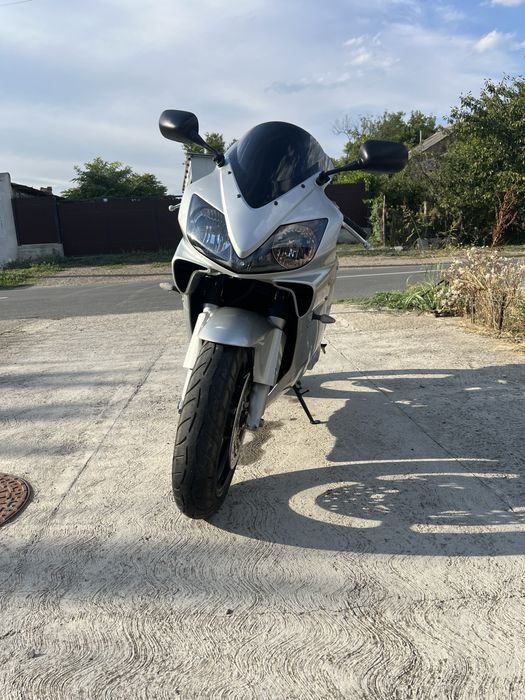 Honda cbr 600F4i