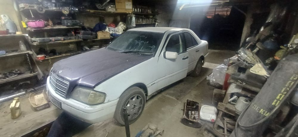 Продам мерседес 202