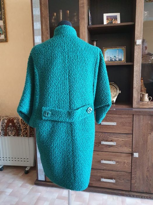 Продаю женское пальто