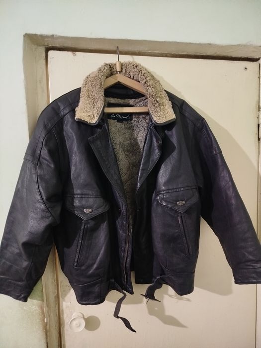 Продам кожаные куртки.