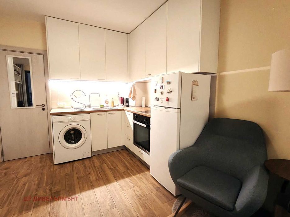 Дава се под наем Едностаен апартамент в София, Център - 36 кв.м за 434.60 € - Снимка #4