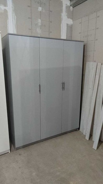 Срочно продаеться  готовые мебели не дорого