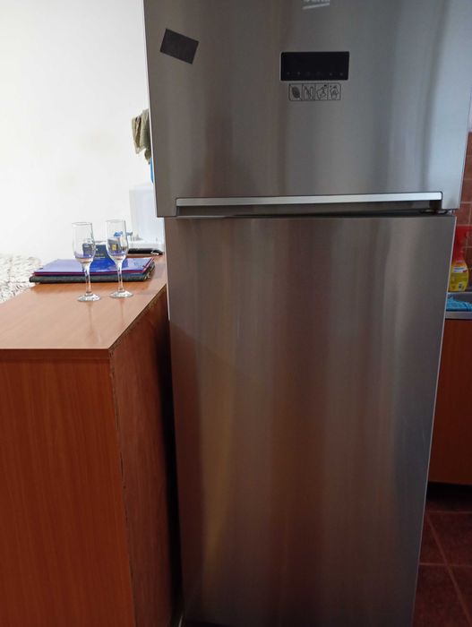 Frigider Beko NoFrost cu usi din inox... fă o ofertă