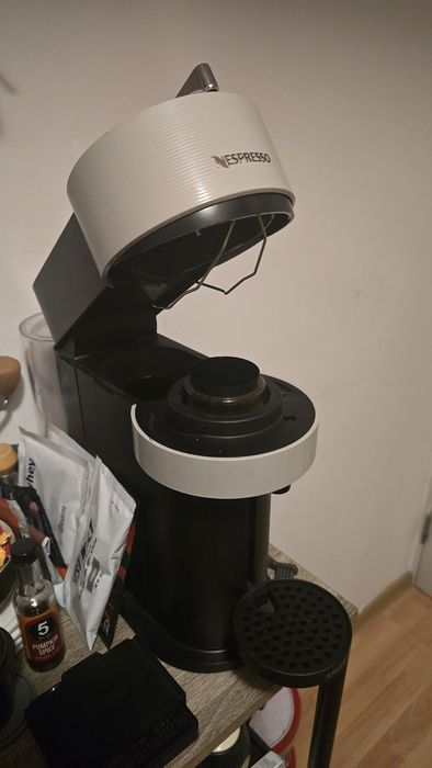 NESPRESSO Vertuo Next Aparat de cafea