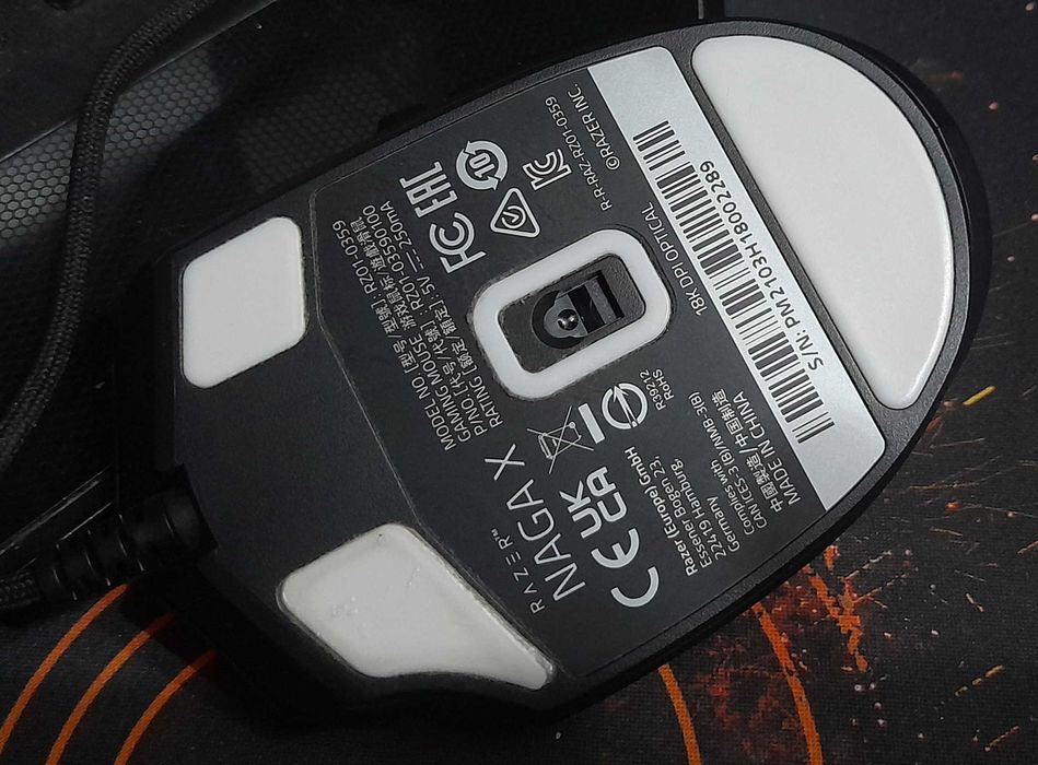 Mouse gaming Razer Naga X 16 butoane programabile switchuri optice RGB