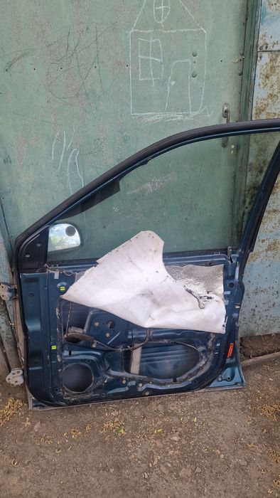 Митсубиси RVR 95г.в.Продам Двери