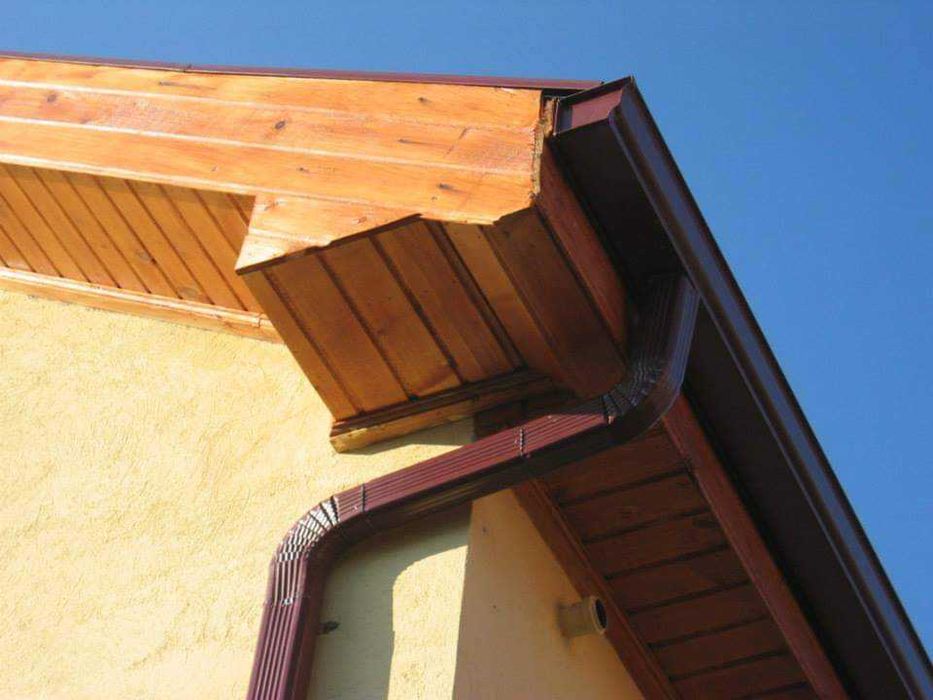 Construcții,,jgheaburi dintr-o bucata