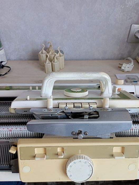 Вязальная машина