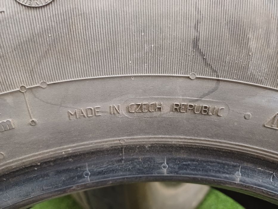 Шины 245/70 R16 Continental комплект.