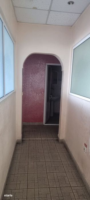 Vand/ Inchiriez Spatiu Comercial Central