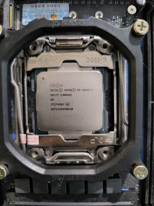 Huananzhi X99 PD4 + Intel Xeon E5-2666 v3 (10C/20T)